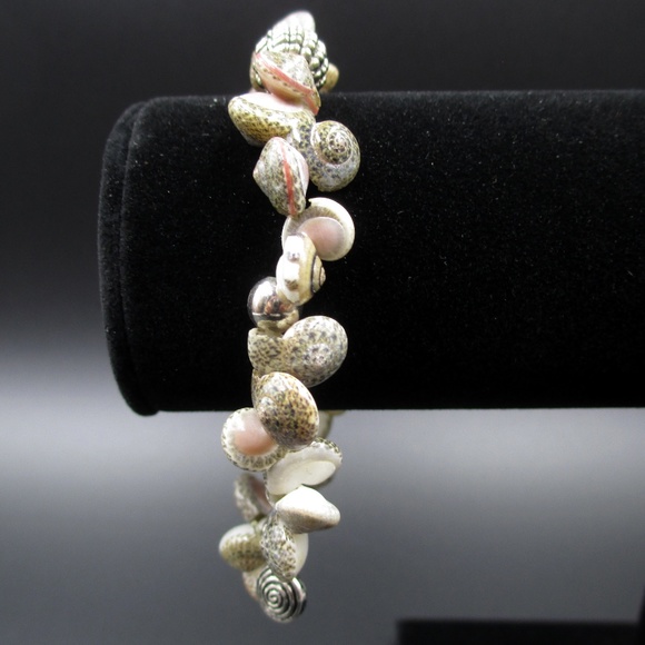 Jewelry - Vintage Genuine Sea Shell Bracelet